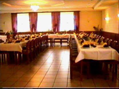 Hotel Restaurant Zur Krone Obersuhl Εξωτερικό φωτογραφία